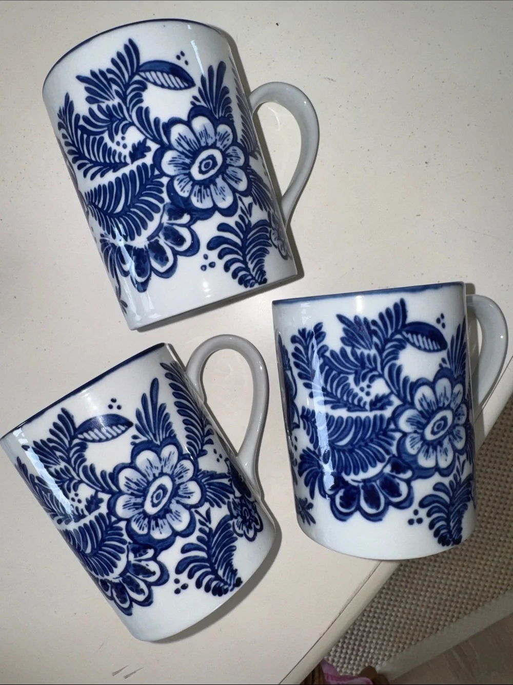 Rare Discontinued Pottery Barn Elsie White With Blue Floral Bird Set Of 3 mugs